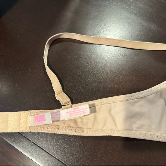 Victoria’s Secret - Push Up Bra - Picture 2 of 7